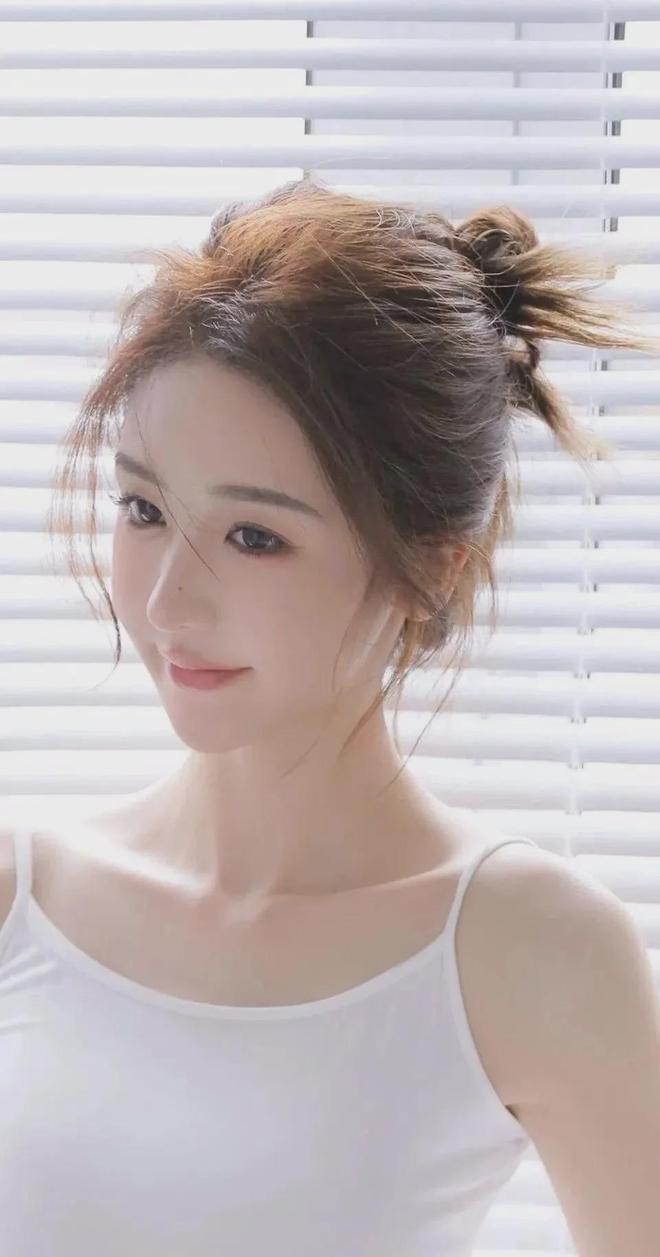 销售的秘密》中文j9国际站《女(图1)