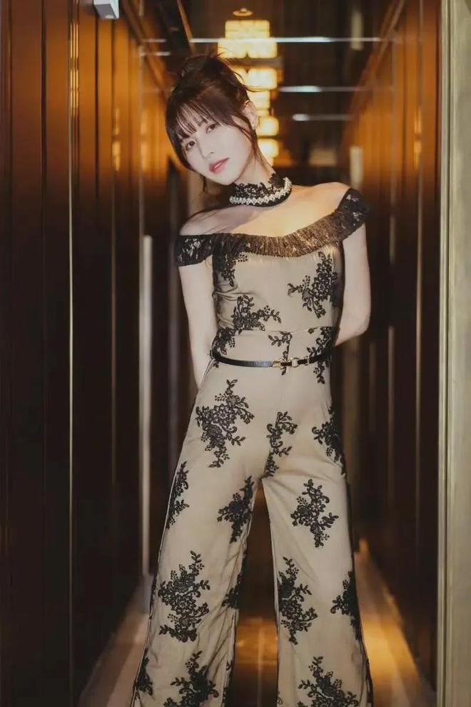 暗黑界的暴走甜心G杯下的叛逆与救赎j9九游真人游戏第一品牌樱空桃:(图2) 暗黑界的暴走甜心G杯下的叛逆与救赎j9九游真人游戏第一品牌樱空桃:(图2)